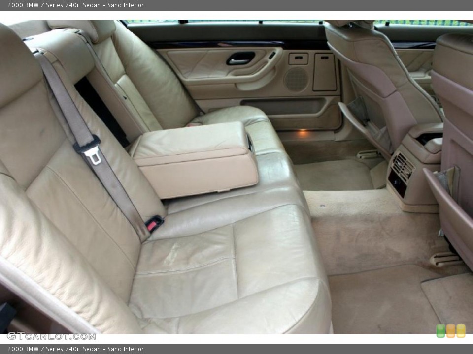 Sand Interior Photo for the 2000 BMW 7 Series 740iL Sedan #43789594