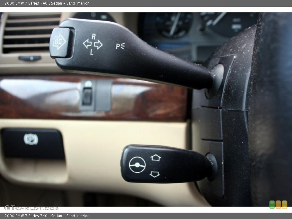 Sand Interior Controls for the 2000 BMW 7 Series 740iL Sedan #43789862