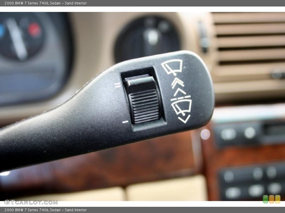 Sand Interior Controls for the 2000 BMW 7 Series 740iL Sedan #43789874