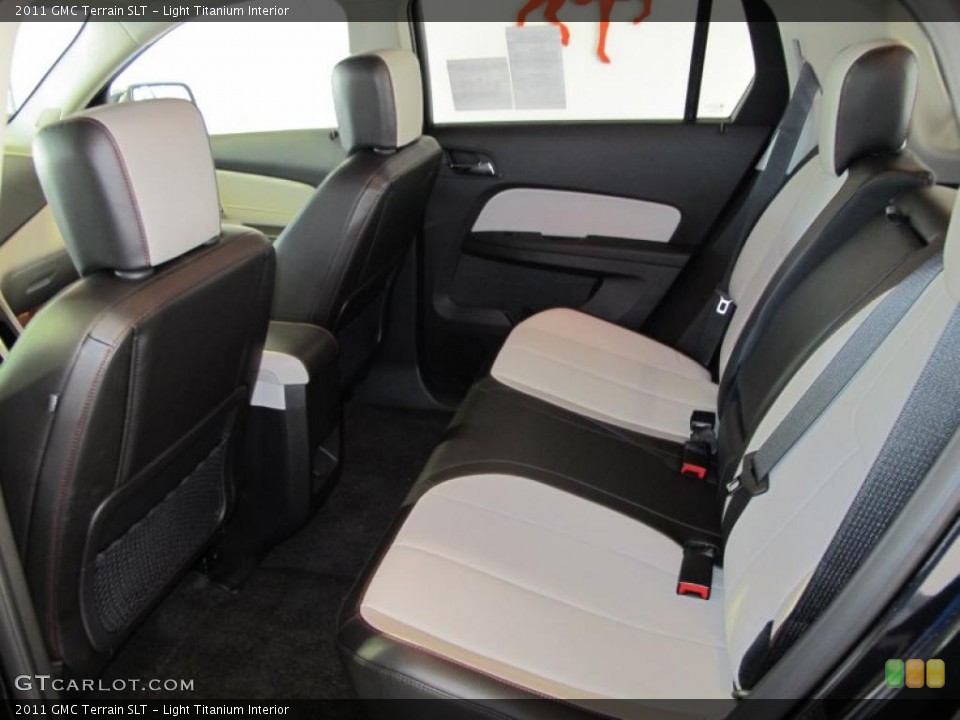 Light Titanium Interior Photo for the 2011 GMC Terrain SLT #43795689