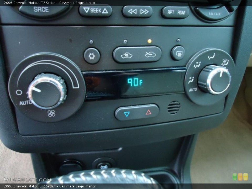 Cashmere Beige Interior Controls for the 2006 Chevrolet Malibu LTZ Sedan #43816903