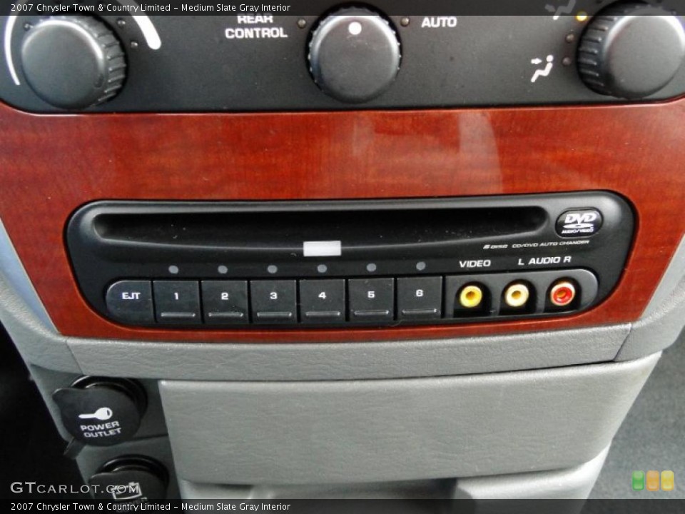 Medium Slate Gray Interior Controls for the 2007 Chrysler Town & Country Limited #43824617