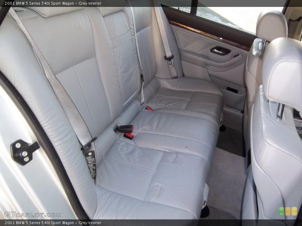 Grey Interior Photo for the 2001 BMW 5 Series 540i Sport Wagon #43825605