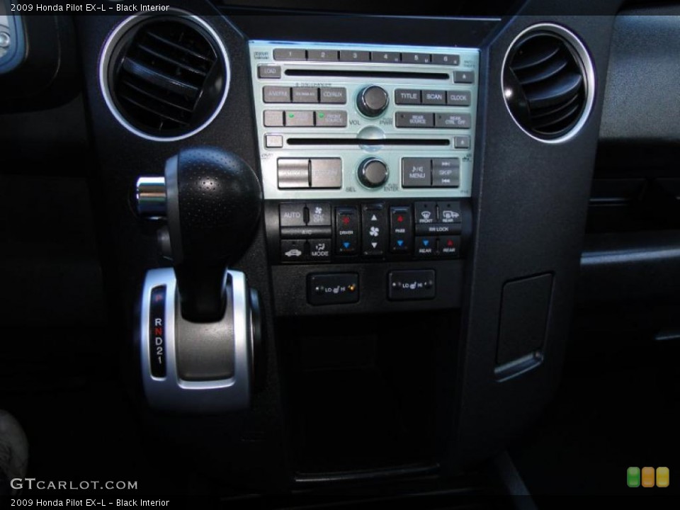 Black Interior Controls for the 2009 Honda Pilot EX-L #43825905
