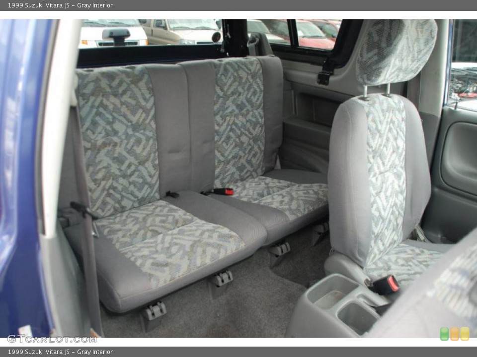 Gray Interior Photo for the 1999 Suzuki Vitara JS #43834497