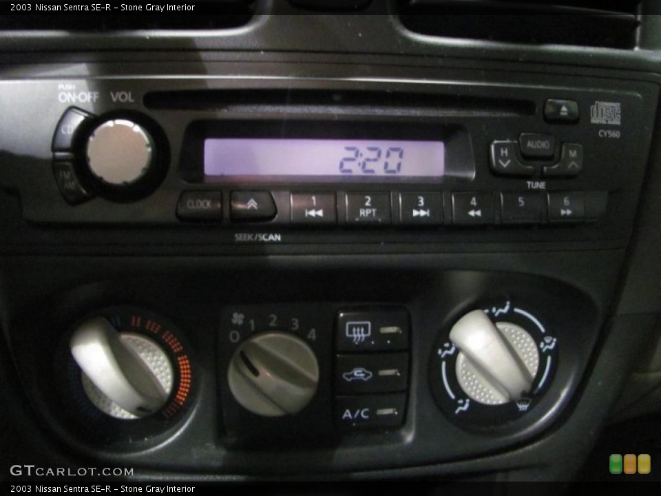 Stone Gray Interior Controls for the 2003 Nissan Sentra SE-R #43856701
