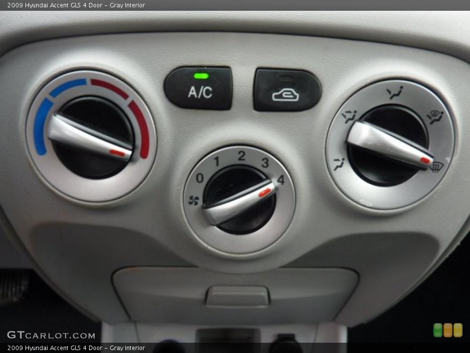 Gray Interior Controls for the 2009 Hyundai Accent GLS 4 Door #43865709