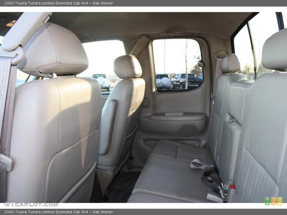 Oak Interior Photo for the 2000 Toyota Tundra Limited Extended Cab 4x4 #43893393