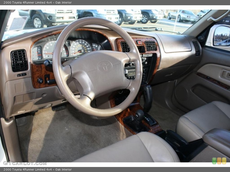 Oak Interior Photo for the 2000 Toyota 4Runner Limited 4x4 #43896717