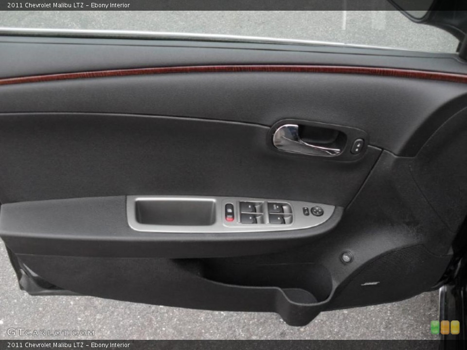 Ebony Interior Door Panel for the 2011 Chevrolet Malibu LTZ #43920258