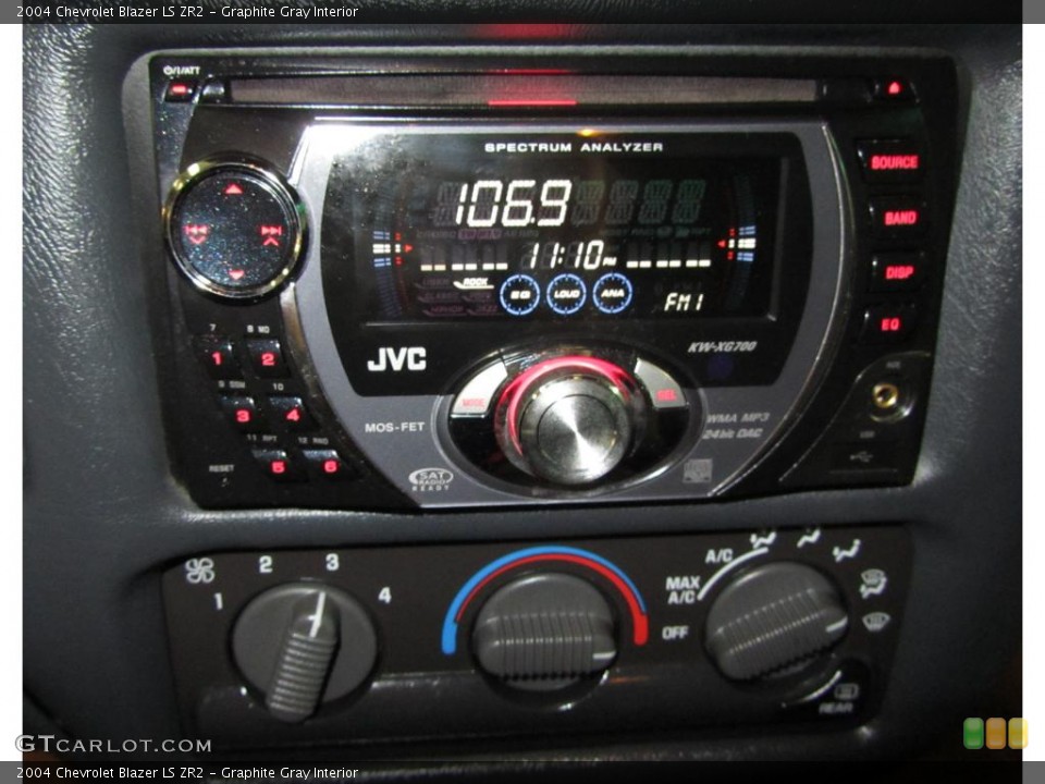 Graphite Gray Interior Controls for the 2004 Chevrolet Blazer LS ZR2 #43929630