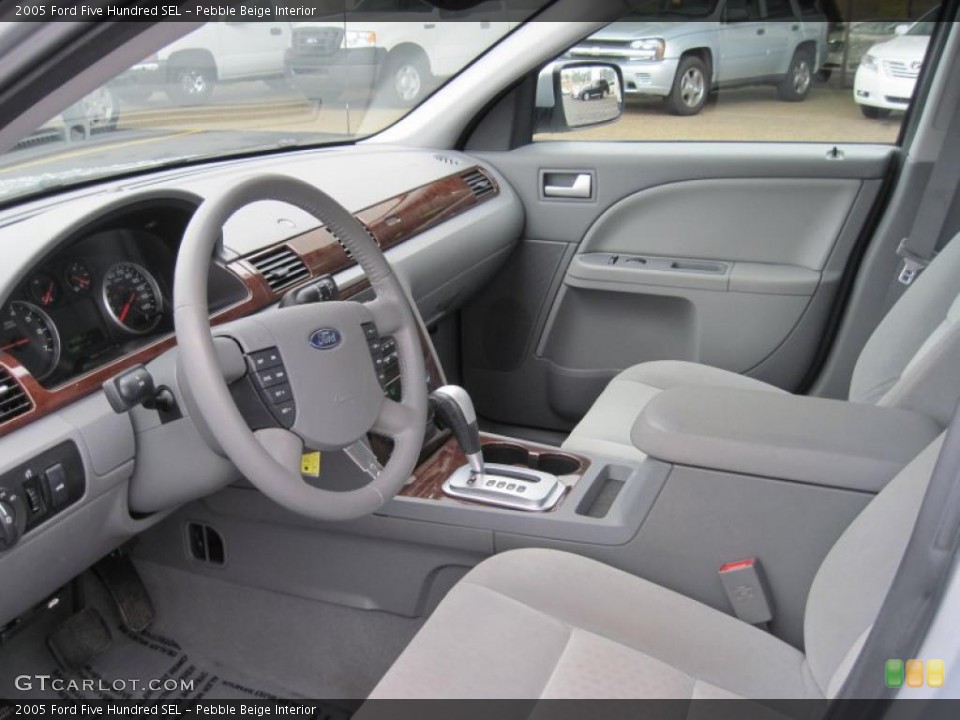 Pebble Beige Interior Photo for the 2005 Ford Five Hundred SEL #43932236