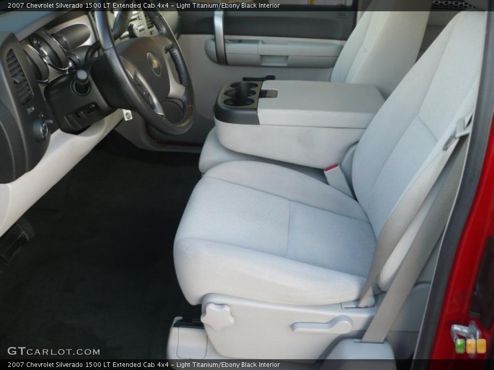 Light Titanium/Ebony Black Interior Photo for the 2007 Chevrolet Silverado 1500 LT Extended Cab 4x4 #43933482
