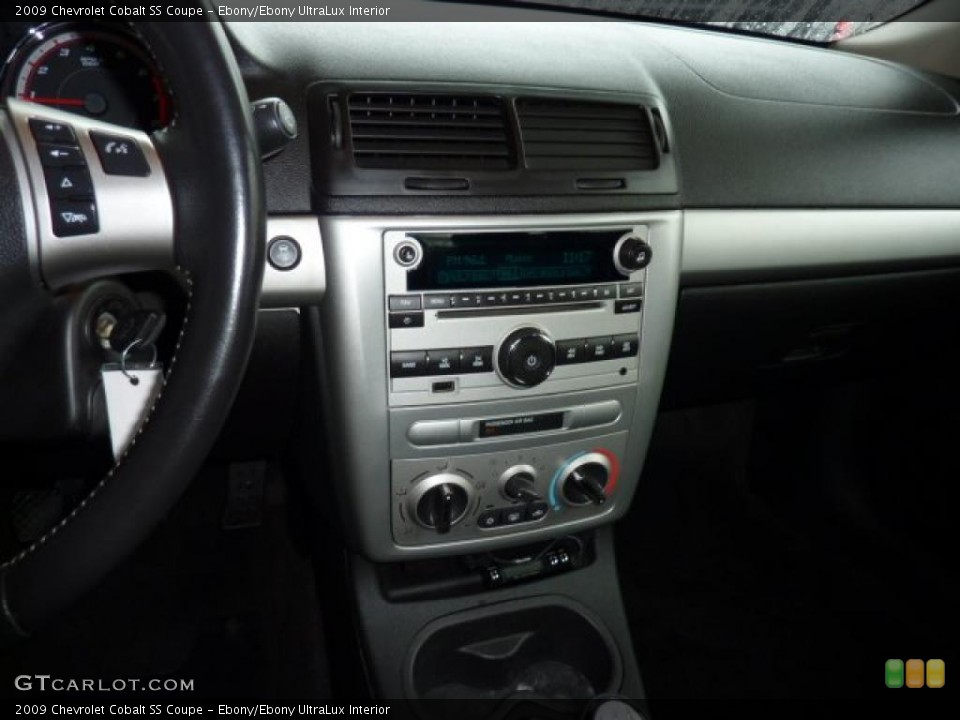 Ebony/Ebony UltraLux Interior Controls for the 2009 Chevrolet Cobalt SS Coupe #43943439