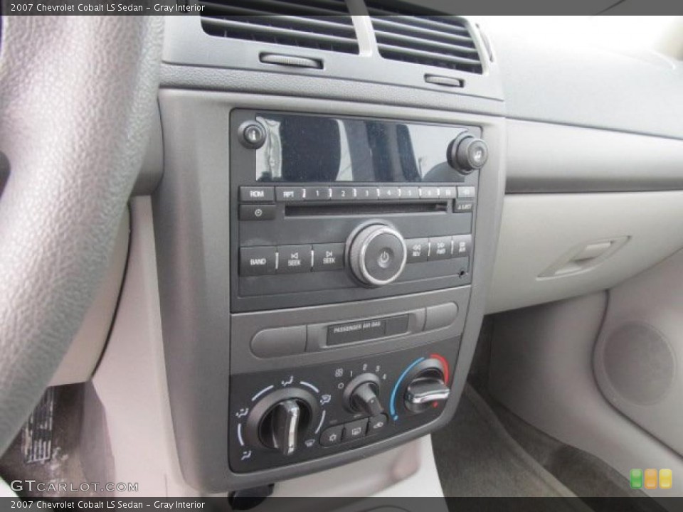 Gray Interior Controls for the 2007 Chevrolet Cobalt LS Sedan #43967016