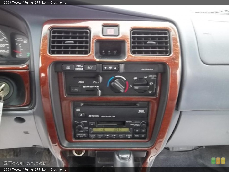 Gray Interior Controls for the 1999 Toyota 4Runner SR5 4x4 #43985680