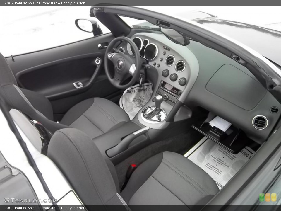 Ebony Interior Photo for the 2009 Pontiac Solstice Roadster #43989088