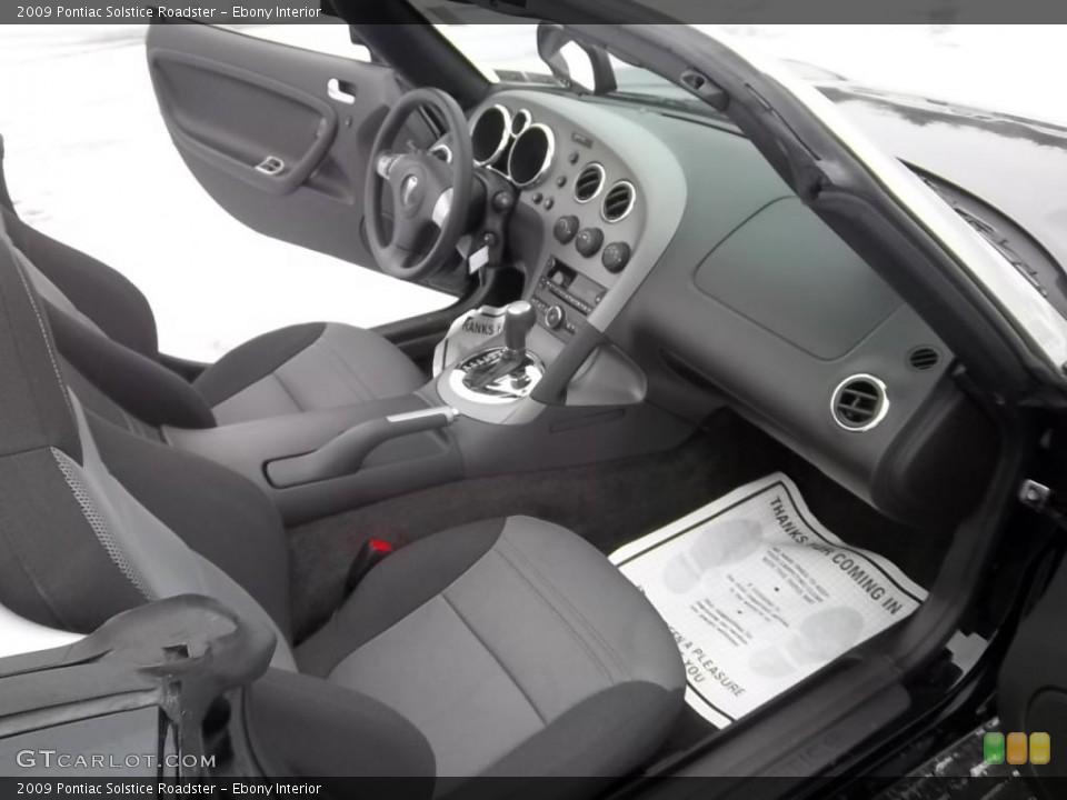 Ebony Interior Photo for the 2009 Pontiac Solstice Roadster #43989108