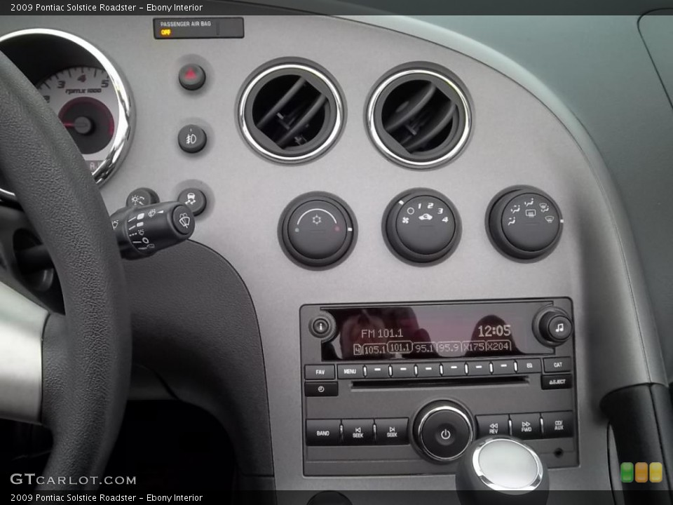 Ebony Interior Controls for the 2009 Pontiac Solstice Roadster #43989132