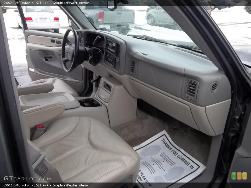 Graphite/Pewter Interior Photo for the 2002 GMC Yukon XL SLT 4x4 #43989856