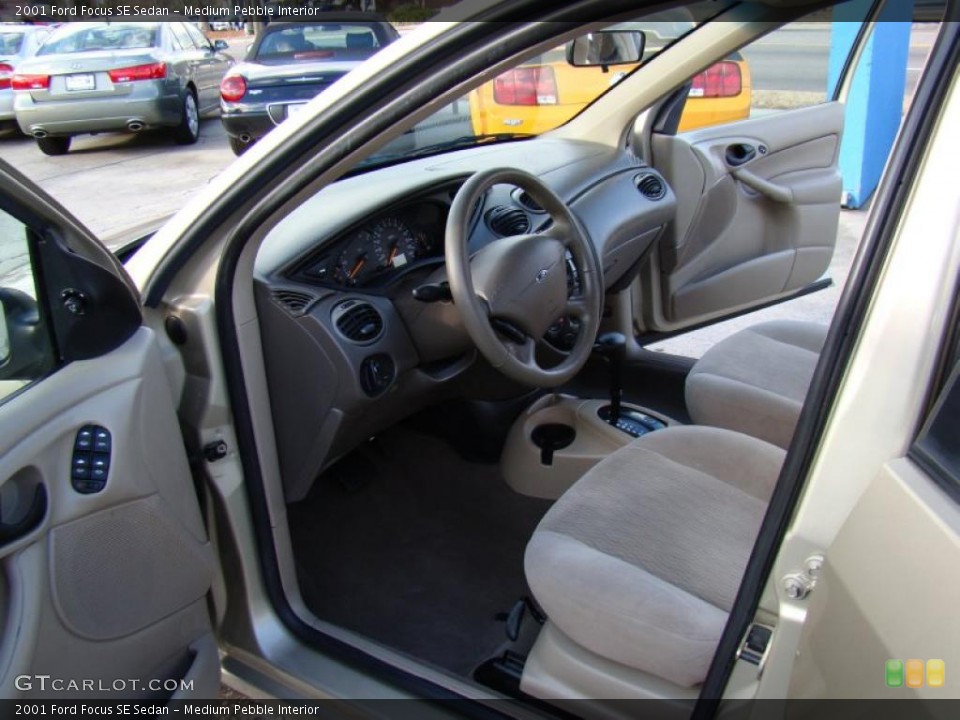Medium Pebble Interior Photo for the 2001 Ford Focus SE Sedan #43996066