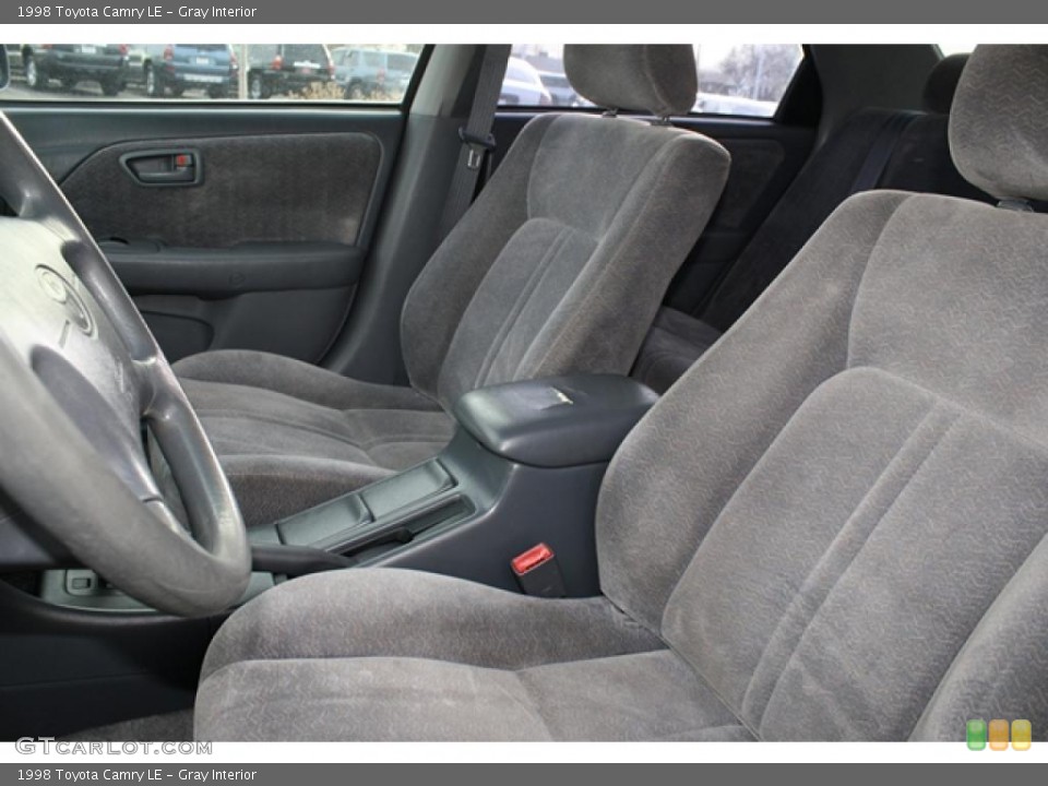 Gray Interior Photo for the 1998 Toyota Camry LE #44013720