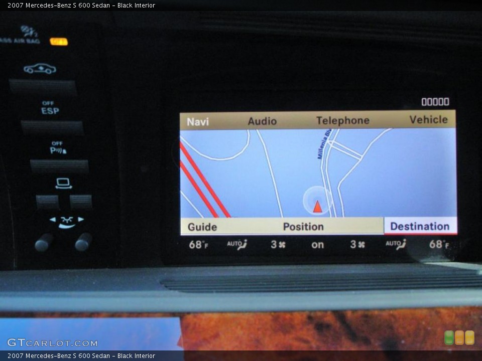 Black Interior Navigation for the 2007 Mercedes-Benz S 600 Sedan #44040560