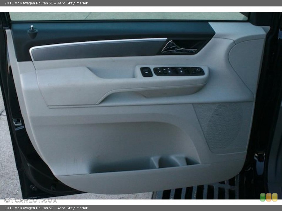 Aero Gray Interior Door Panel for the 2011 Volkswagen Routan SE #44053364