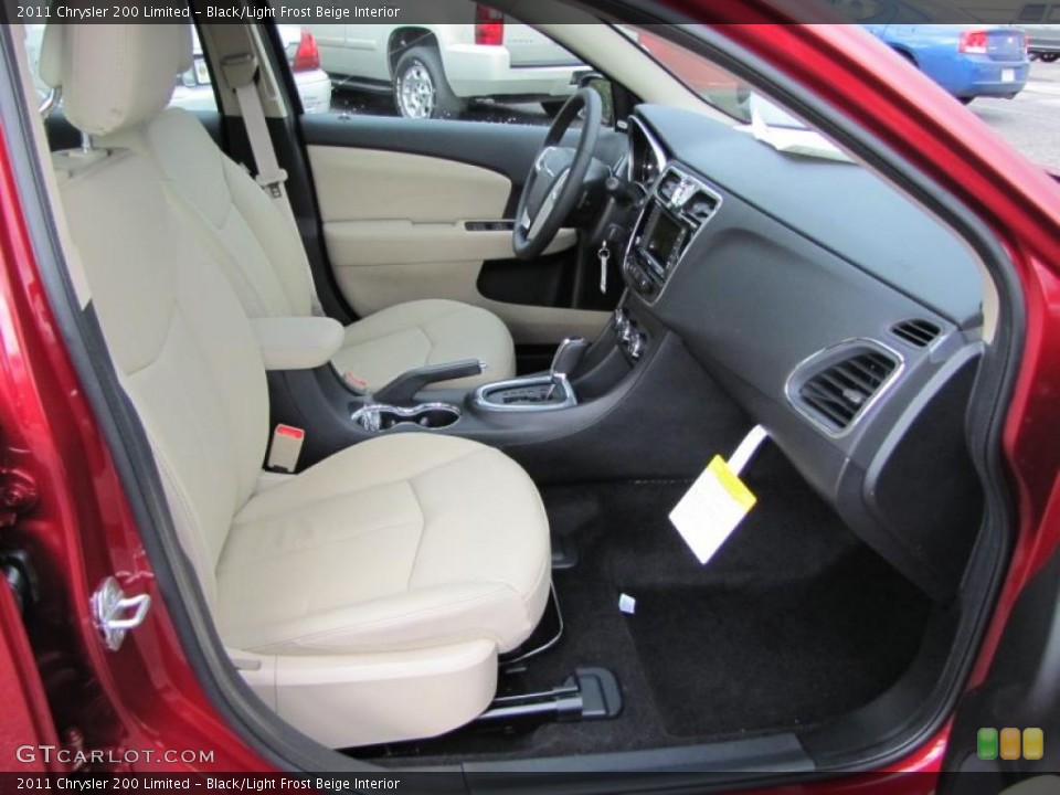 Black/Light Frost Beige Interior Photo for the 2011 Chrysler 200 Limited #44054044