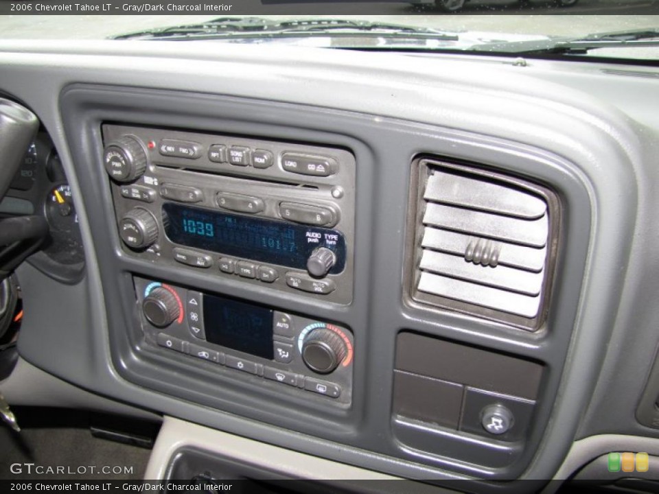 Gray/Dark Charcoal Interior Controls for the 2006 Chevrolet Tahoe LT #44066541