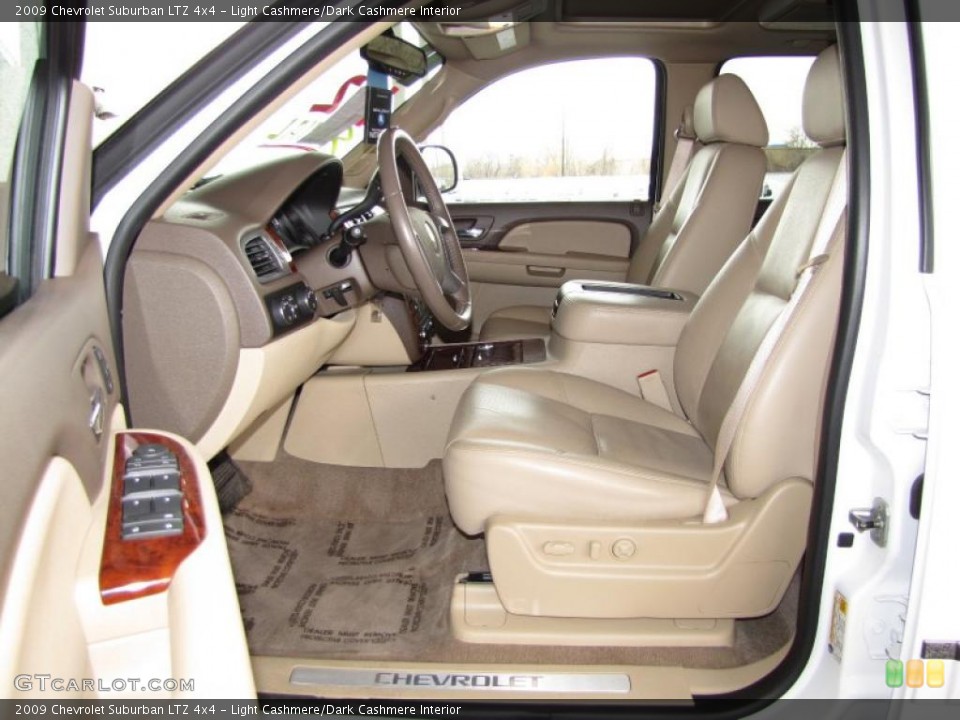 Light Cashmere/Dark Cashmere Interior Photo for the 2009 Chevrolet Suburban LTZ 4x4 #44067305