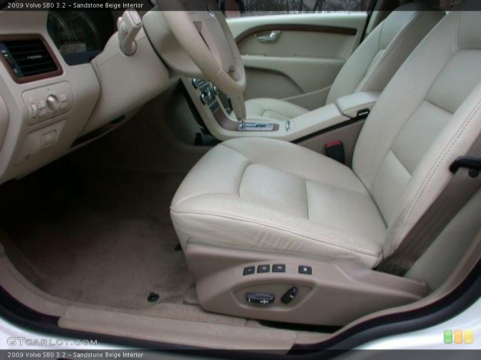 Sandstone Beige Interior Photo for the 2009 Volvo S80 3.2 #44069233