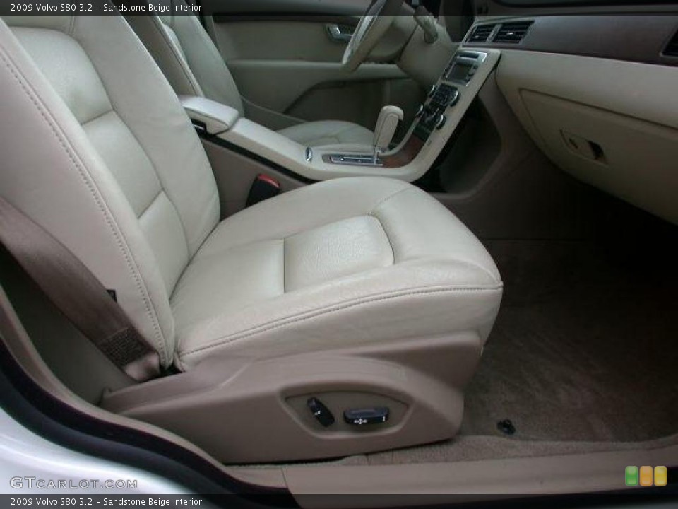 Sandstone Beige Interior Photo for the 2009 Volvo S80 3.2 #44069245