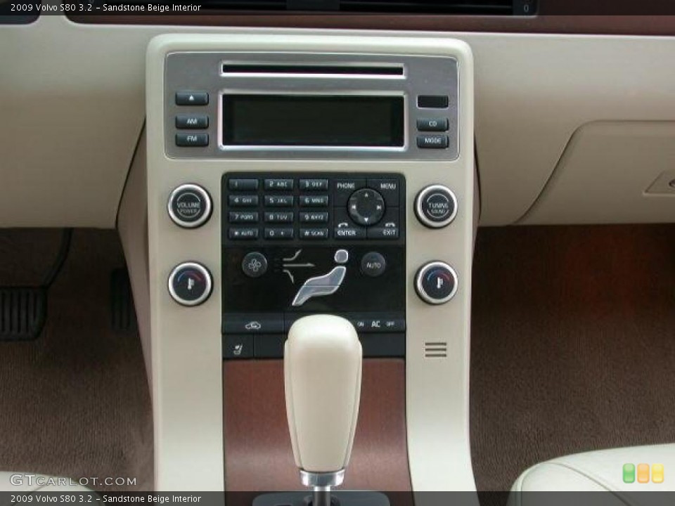 Sandstone Beige Interior Controls for the 2009 Volvo S80 3.2 #44069417