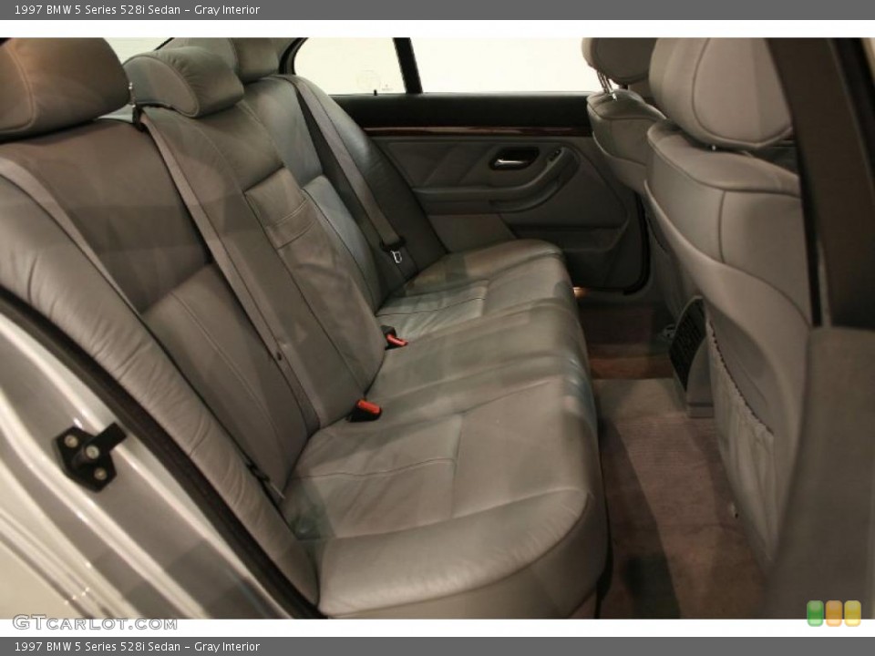 Gray Interior Photo for the 1997 BMW 5 Series 528i Sedan #44079619
