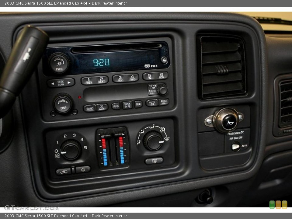 Dark Pewter Interior Controls for the 2003 GMC Sierra 1500 SLE Extended Cab 4x4 #44080382
