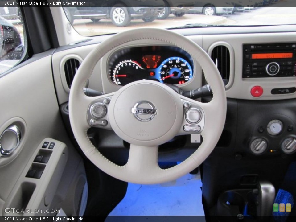 Light Gray Interior Photo for the 2011 Nissan Cube 1.8 S #44084582