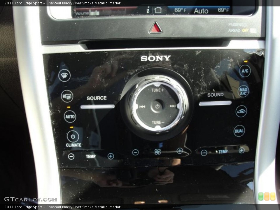 Charcoal Black/Silver Smoke Metallic Interior Controls for the 2011 Ford Edge Sport #44090703