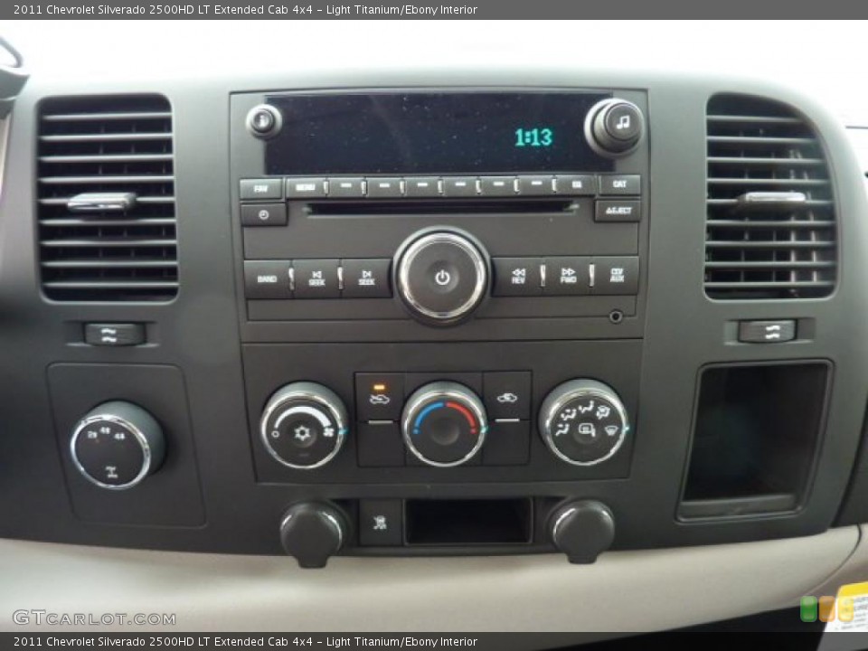 Light Titanium/Ebony Interior Controls for the 2011 Chevrolet Silverado 2500HD LT Extended Cab 4x4 #44101544