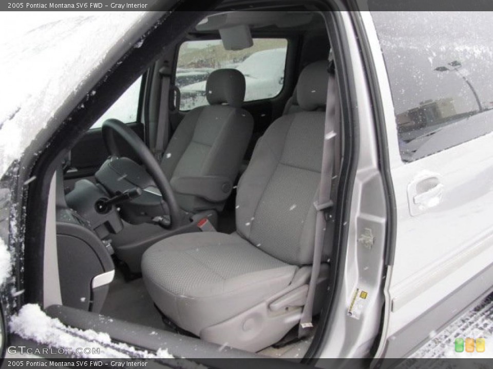 Gray Interior Photo for the 2005 Pontiac Montana SV6 FWD #44102929
