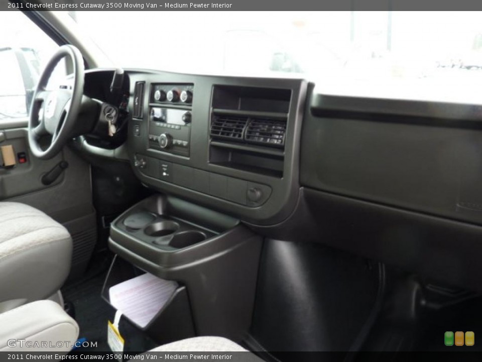 Medium Pewter Interior Photo for the 2011 Chevrolet Express Cutaway 3500 Moving Van #44103205