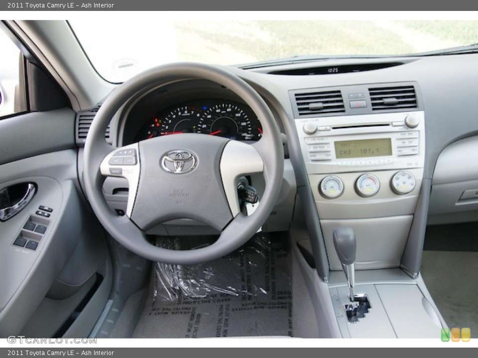 Ash Interior Photo for the 2011 Toyota Camry LE #44109946