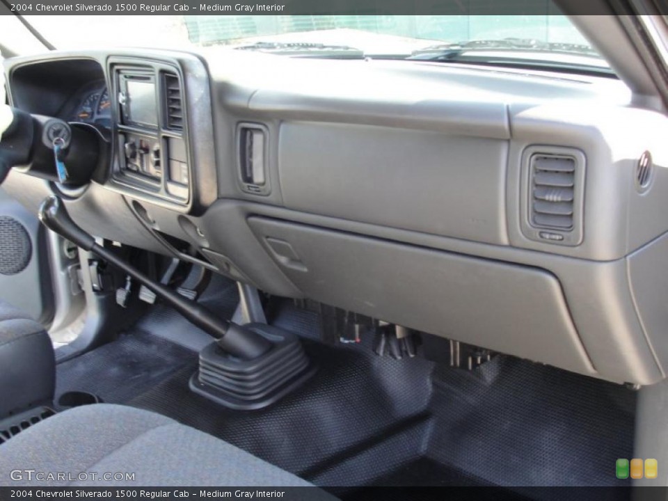 Medium Gray Interior Transmission for the 2004 Chevrolet Silverado 1500 Regular Cab #44111762