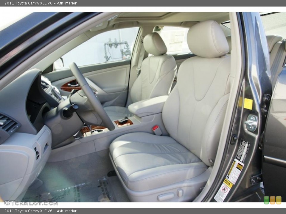 Ash Interior Photo for the 2011 Toyota Camry XLE V6 #44112814