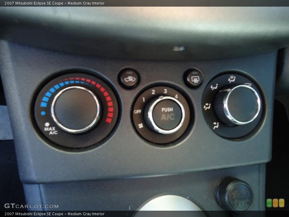 Medium Gray Interior Controls for the 2007 Mitsubishi Eclipse SE Coupe #44131886