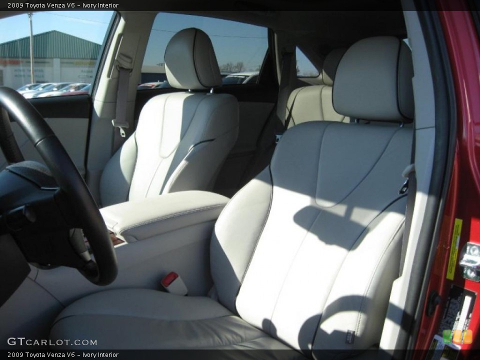 Ivory Interior Photo for the 2009 Toyota Venza V6 #44138914