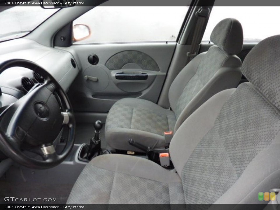 Gray Interior Photo for the 2004 Chevrolet Aveo Hatchback #44173878