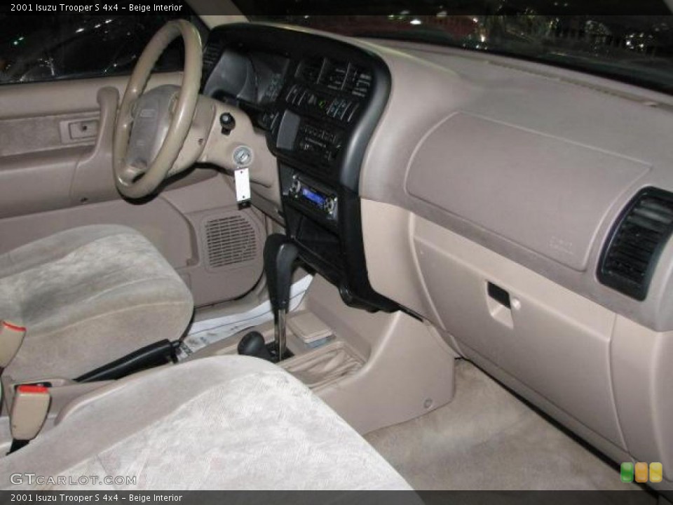 Beige Interior Dashboard for the 2001 Isuzu Trooper S 4x4 #44175609