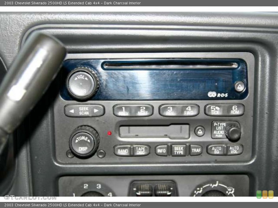 Dark Charcoal Interior Controls for the 2003 Chevrolet Silverado 2500HD LS Extended Cab 4x4 #44184208