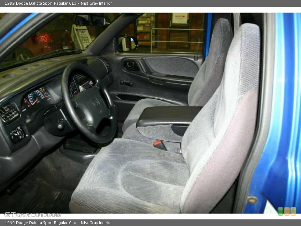 Mist Gray Interior Photo for the 1999 Dodge Dakota Sport Regular Cab #44215374